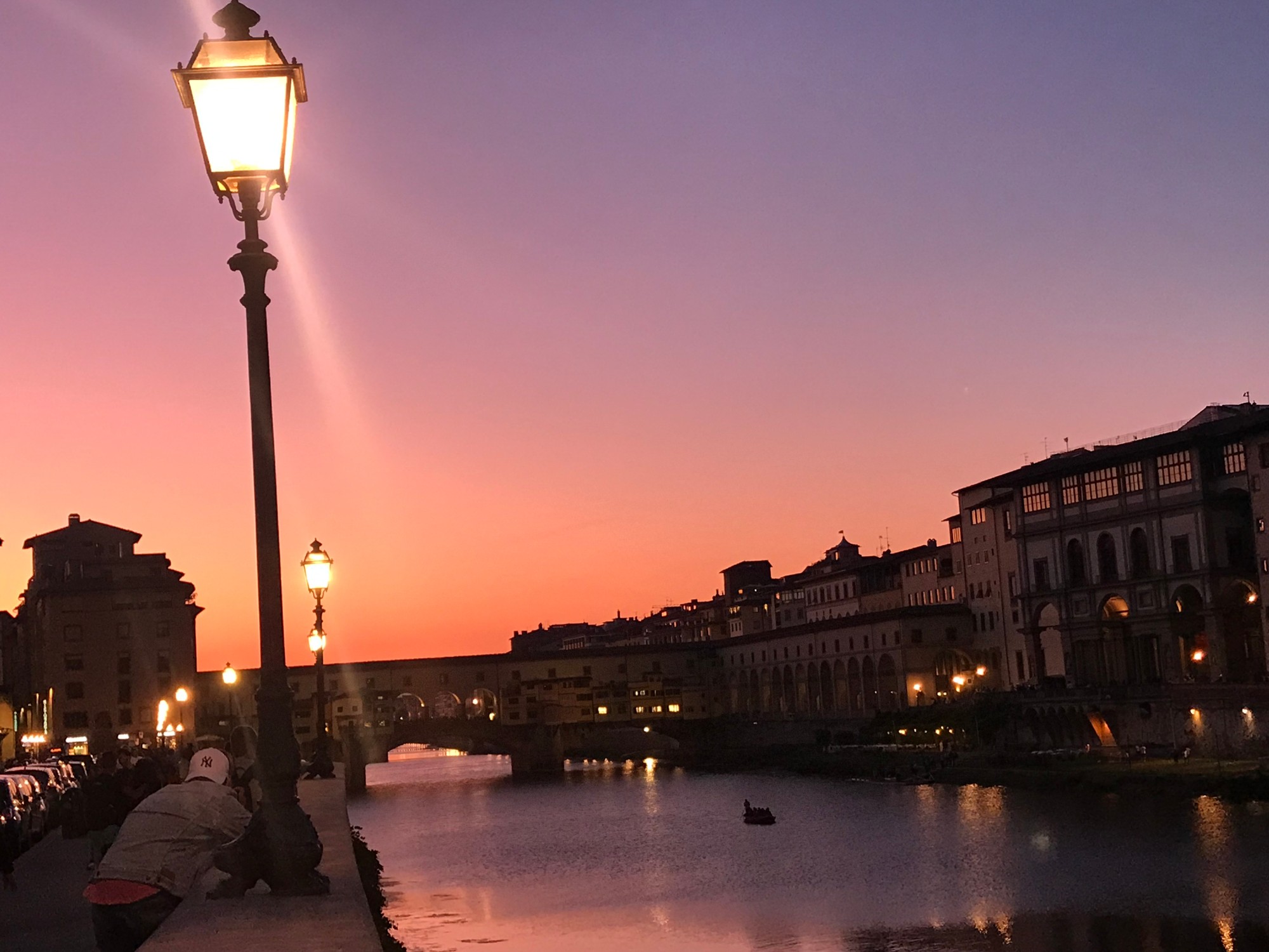 Florenz - Die Ponte Vecchio in der Abenddämmerung!